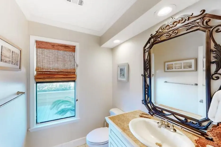 Holiday home Green Reef # 4 Gorgeous Beachfront Townhome Sleeps 8 Destin United States