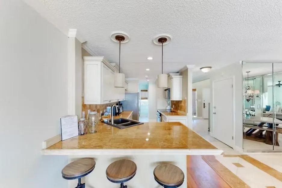 Holiday home Green Reef # 4 Gorgeous Beachfront Townhome Sleeps 8 Destin