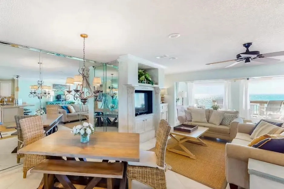Green Reef # 4 Gorgeous Beachfront Townhome Sleeps 8 Destin 0*,  United States