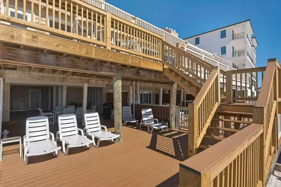 Green Reef # 4 Gorgeous Beachfront Townhome Sleeps 8 Destin United States